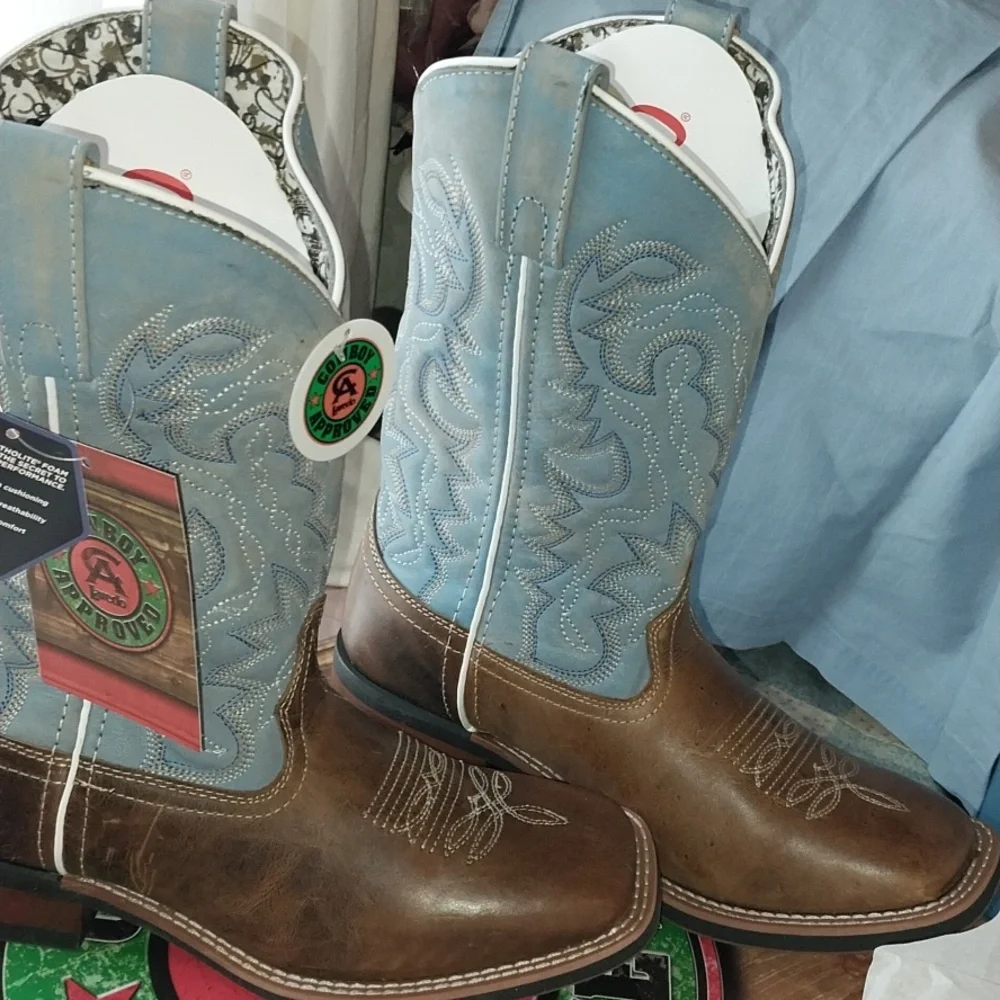 Laredo Ladies Brown and Blue Patterned Western Boot - Picture 9 of 12